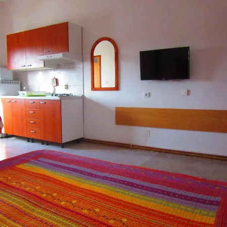 Studio Apartment In Pula Apartmán Vintijan