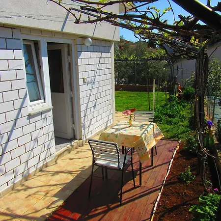 Apartmán Studio Apartment In Pula Vintijan