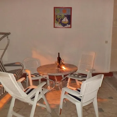Studio Apartment In Pula Apartament