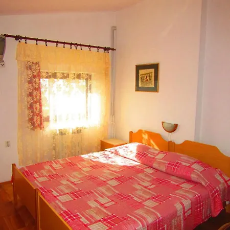 Studio Apartment In Pula Apartament *