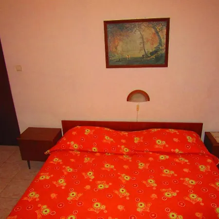 Studio Apartment In Pula * Vintijan