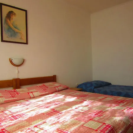 Studio Apartment In Pula Vintijan