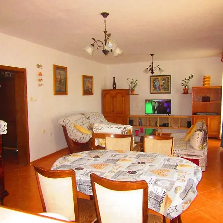 Studio Apartment In Pula * Vintijan