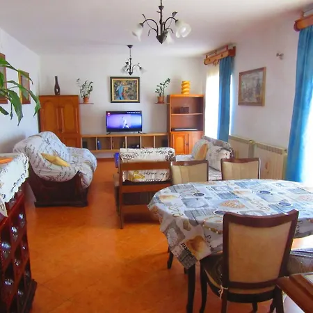 Studio Apartment In Pula Apartmán