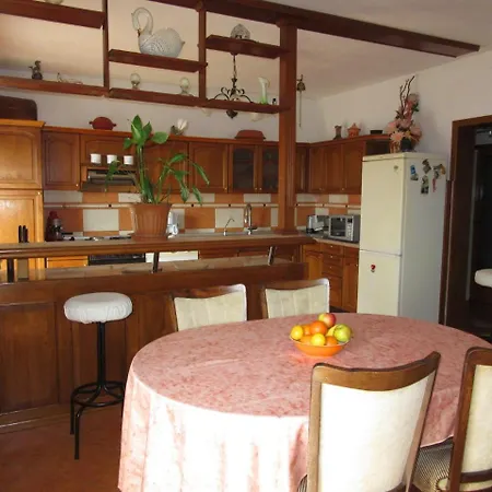 Studio Apartment In Pula Vintijan