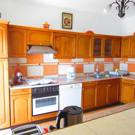 Studio Apartment In Pula Apartament