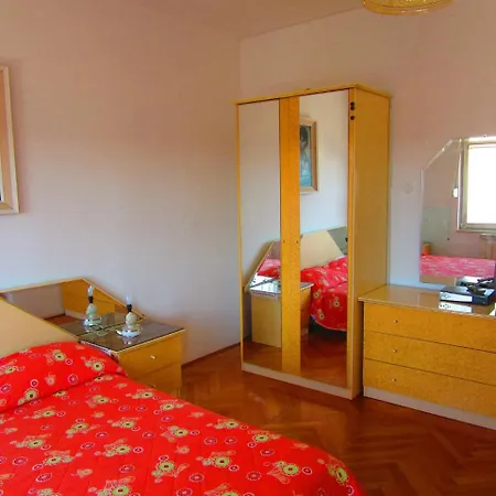 Studio Apartment In Pula Apartmán