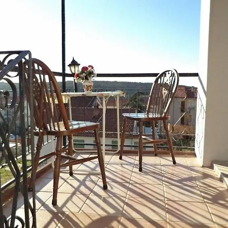 Studio Apartment In Pula Vintijan