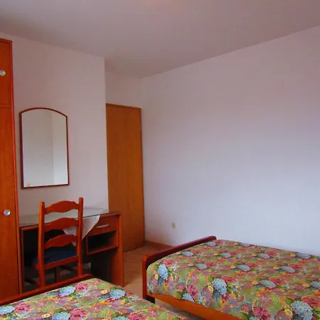 Studio Apartment In Pula Vintijan